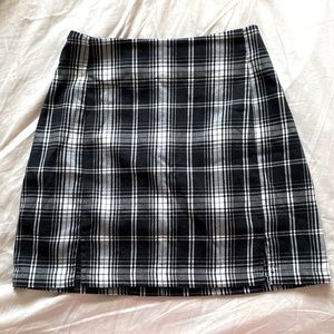 BNWOT Brandy Melville Tartan Mini Skirt